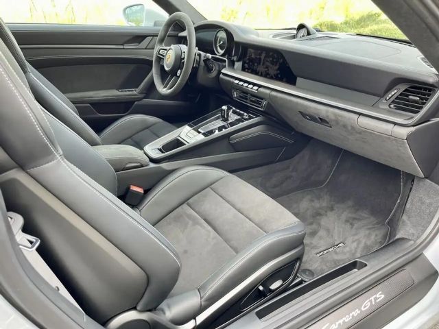 Porsche 911 Carrera Coupé GTS