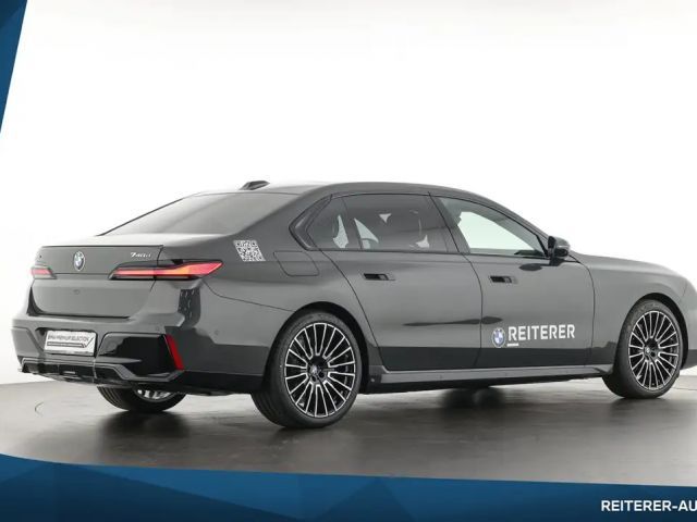 BMW 740 740d M-Sport Sedan xDrive