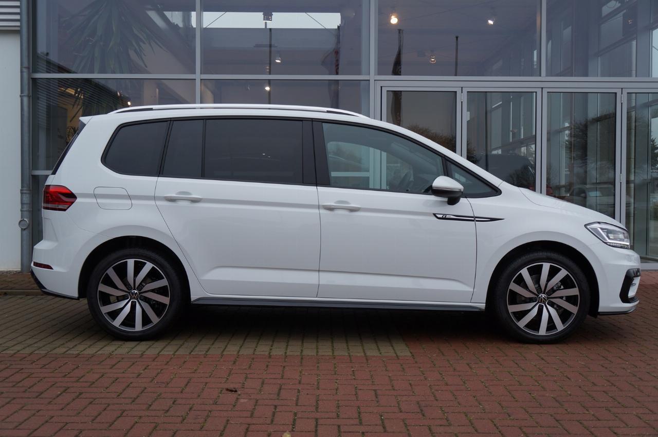 Volkswagen Touran 1.5 TSI DSG R-Line