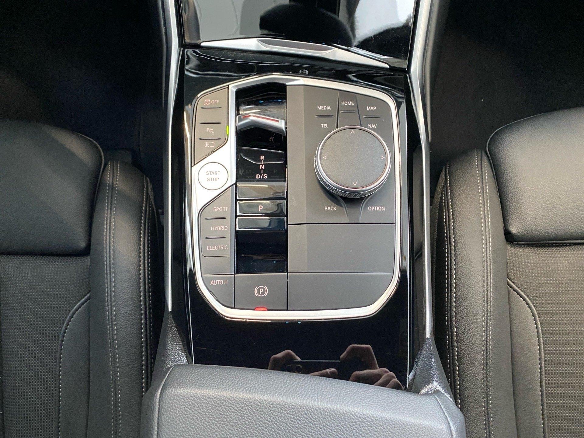 BMW 330 330e Touring