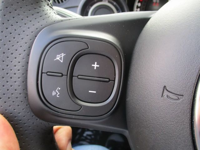 Abarth 595 595, Sabelt, Klimaaut., Navi, Beats, Apple Carpl.