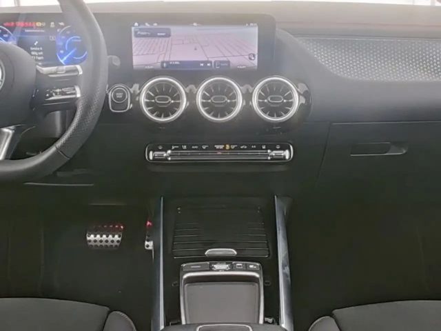 Mercedes-Benz EQA 300 4MATIC AMG Line