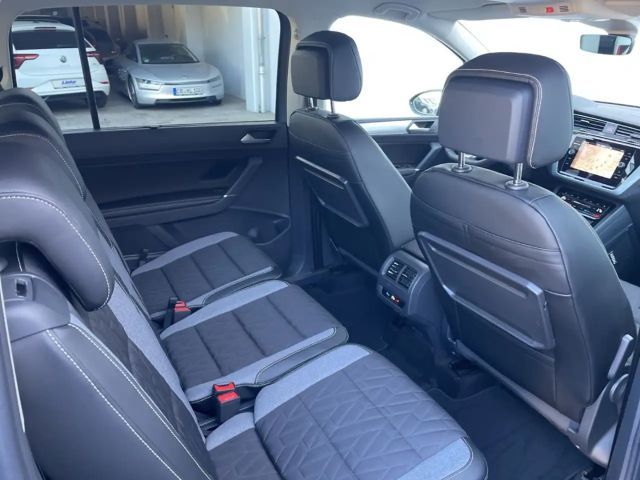 Volkswagen Touran DSG R-Line