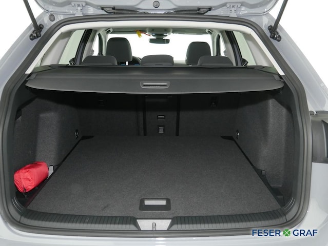 Volkswagen Golf 1.5 eTSI DSG Life Variant