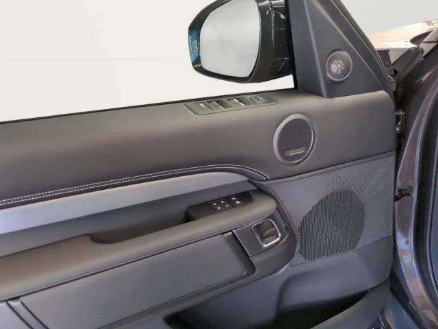 Land Rover Discovery D250 Dynamic HSE