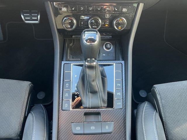 Skoda Superb 2.0 TDI 4x4 Combi Sportline