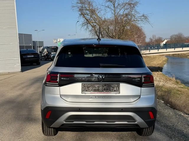 Volkswagen T-Cross 4Me TSI