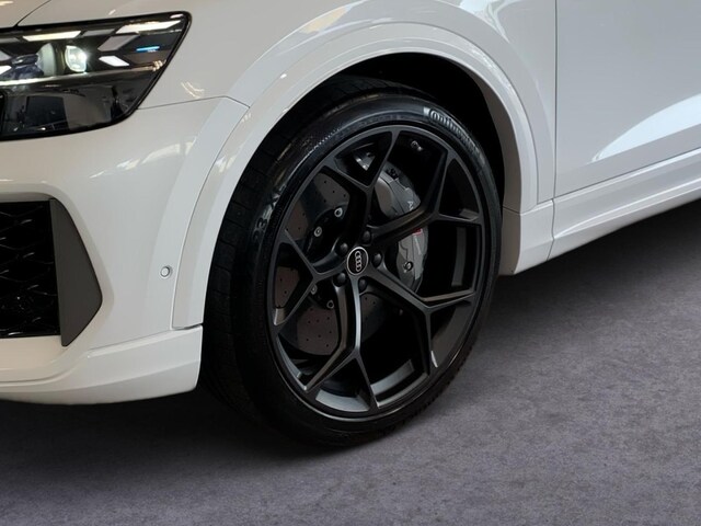 Audi RS Q8 Performance Quattro