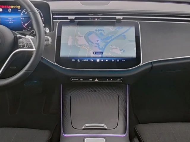 Mercedes-Benz E 220 AVANTGARDE