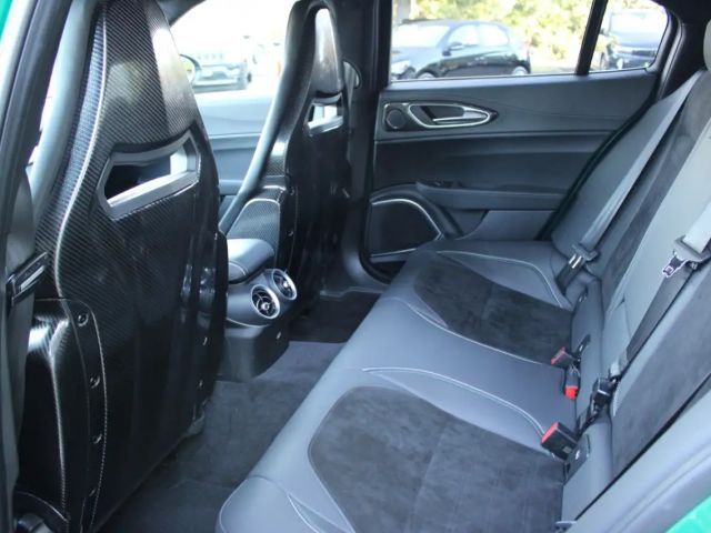 Alfa Romeo Giulia Carbon Quadrifoglio