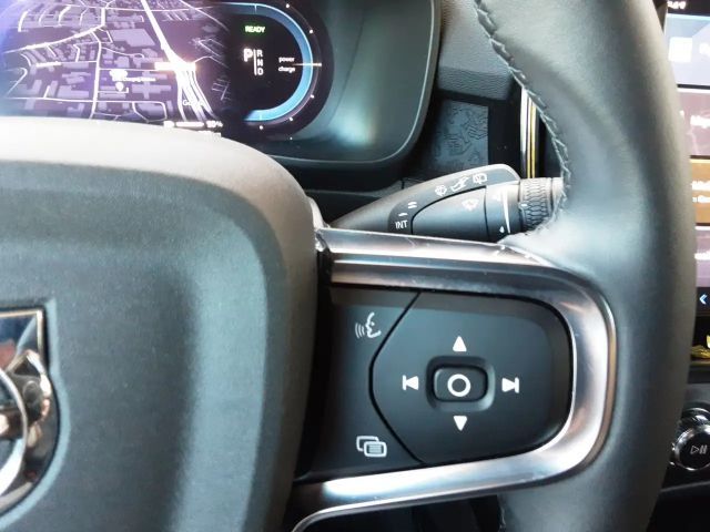 Volvo XC40 Plus Twin Engine