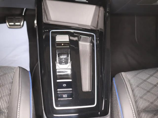 Volkswagen Golf 1.5 eTSI R-Line Style Variant