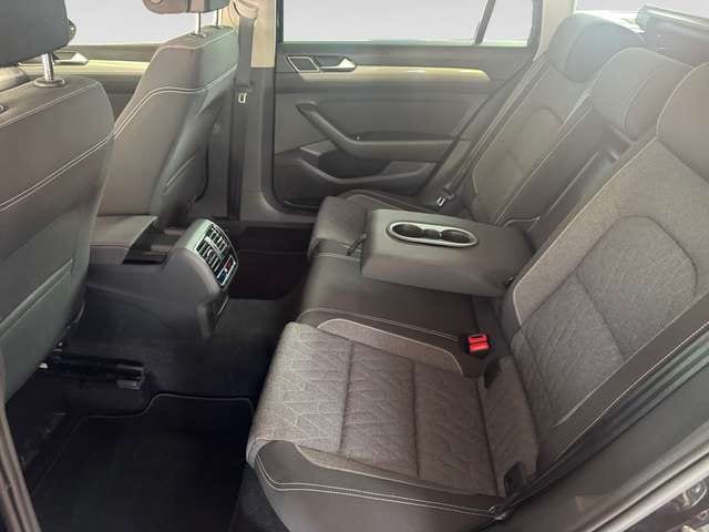 Volkswagen Passat 1.5 TSI Business DSG Variant