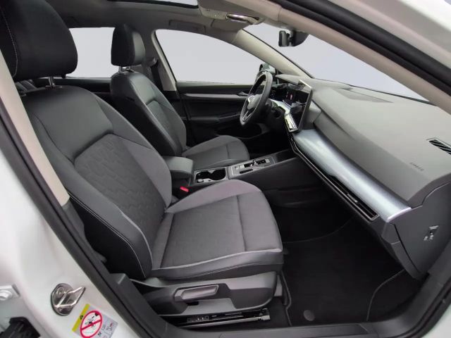 Volkswagen Golf 1.5 eTSI DSG Golf VIII
