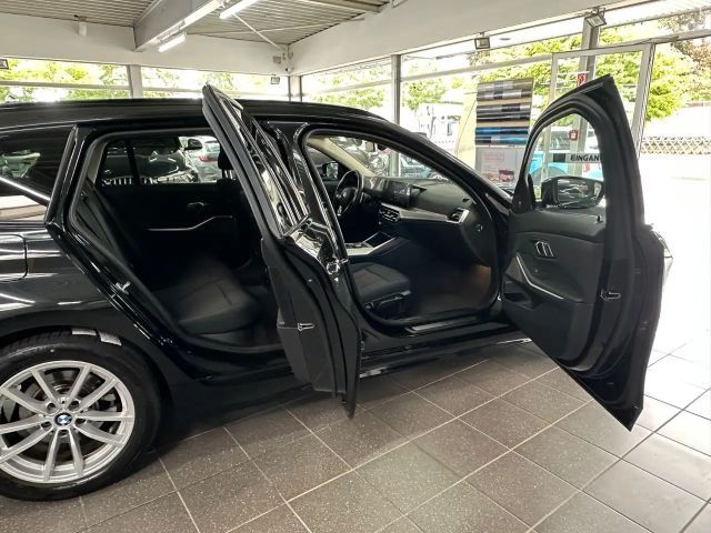 BMW 318 318d Touring