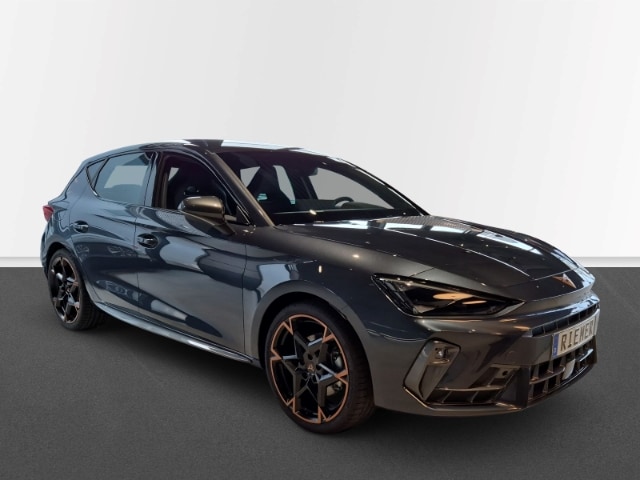 Cupra Leon 1.5 eTSI Matrix Sennheiser DCC ACC Kessy