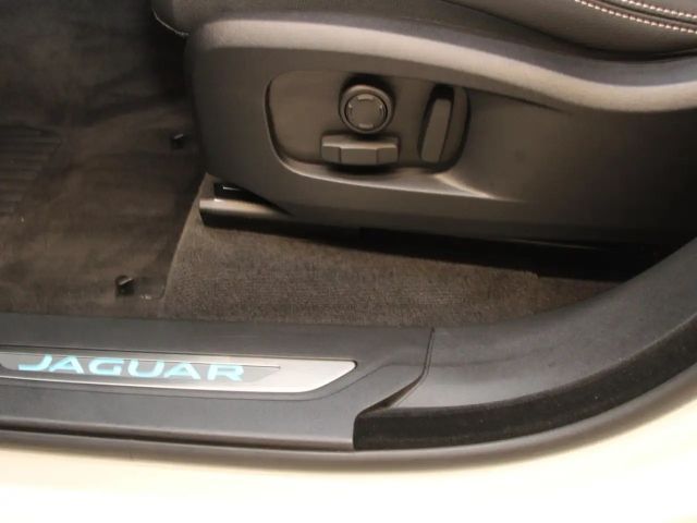 Jaguar F-Pace AWD D300 R-Dynamic