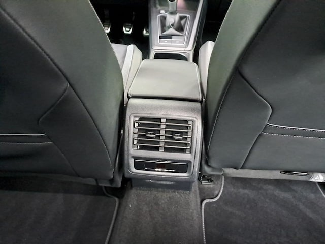 Volkswagen Golf 1.5 TSI Life Variant