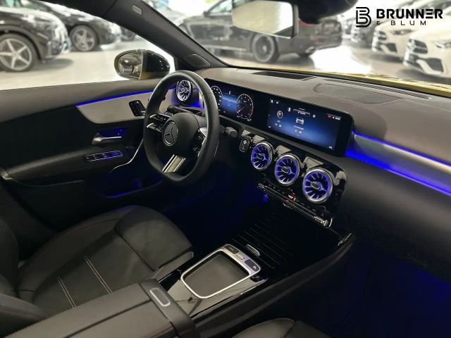 Mercedes-Benz A 220 4MATIC AMG Line