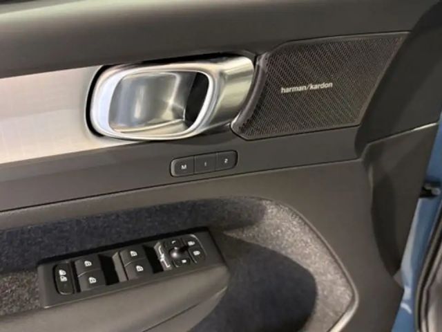 Volvo XC40 Dark Plus