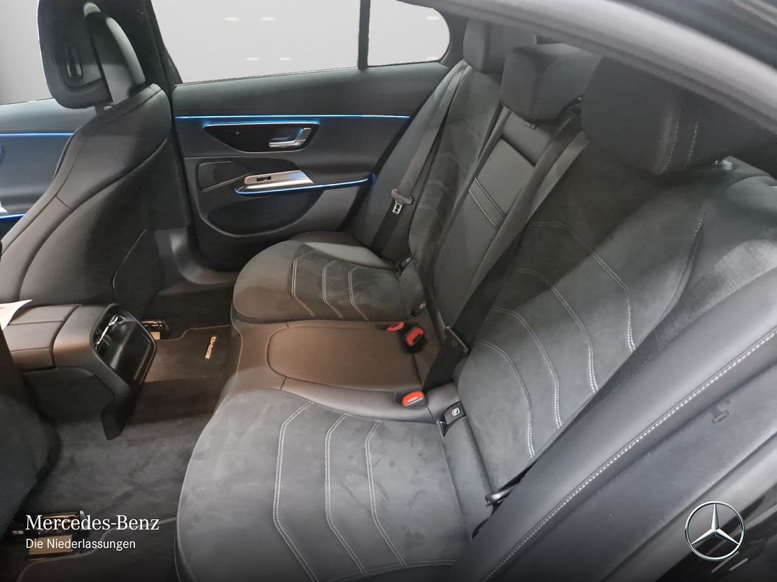 Mercedes-Benz E 200 Sedan