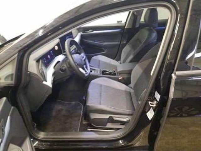 Volkswagen Golf 1.5 eTSI DSG Golf VIII IQ.Drive