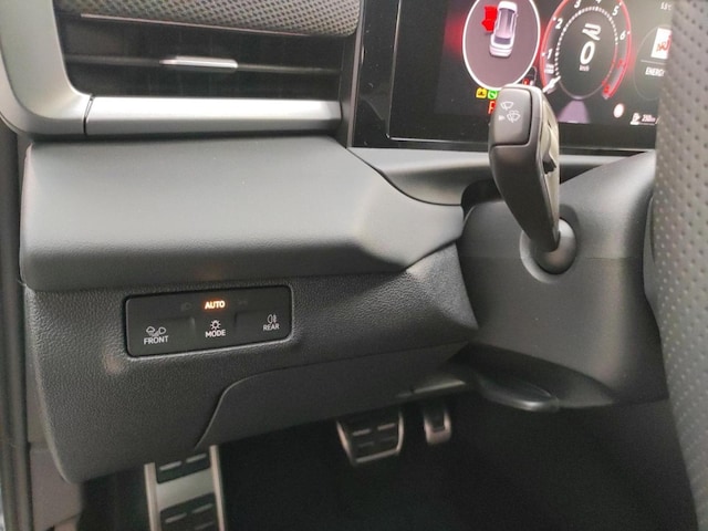 Volkswagen T-Roc 1.5 eTSI DSG IQ.Drive R-Line