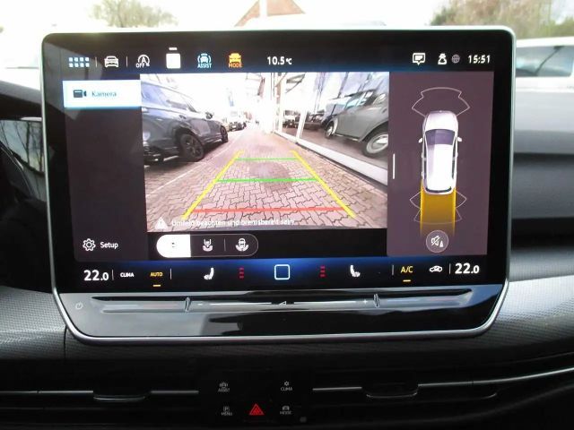 Volkswagen Golf 1.5 eTSI DSG Golf VIII