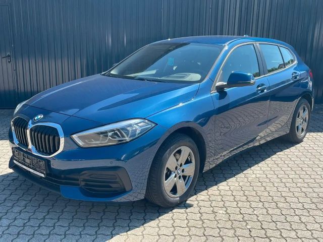 BMW 118 118i 5-deurs Sedan