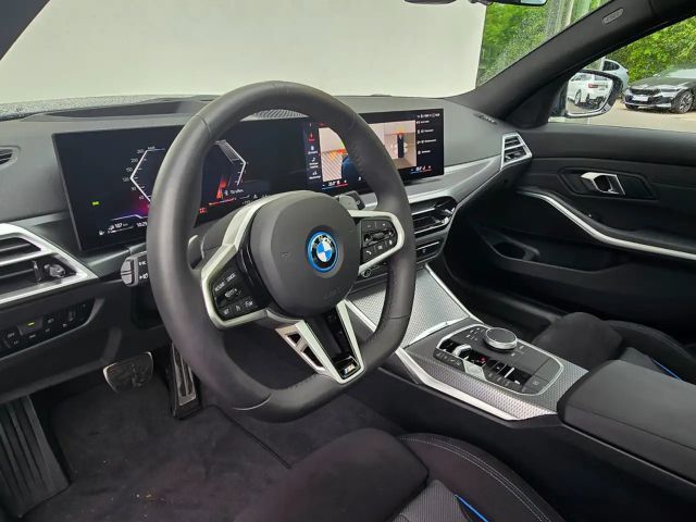 BMW 330 330e M-Sport Touring