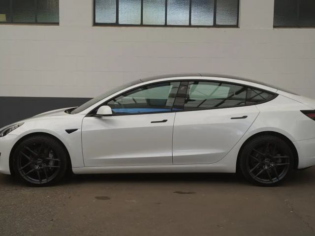 Tesla Model 3 AWD Long Range