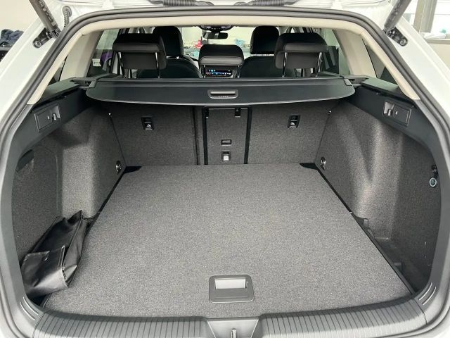 Volkswagen Golf Business DSG Variant