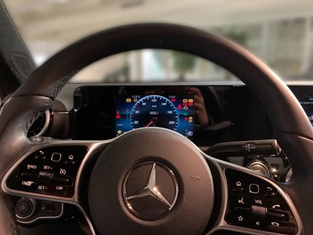 Mercedes-Benz A 220 A 220 d Style