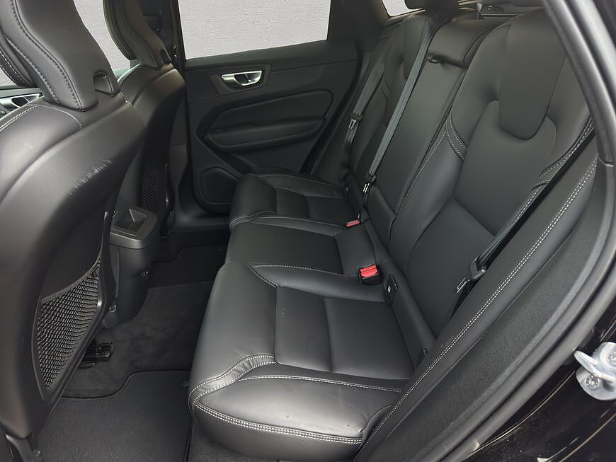 Volvo XC60 Dark Plus