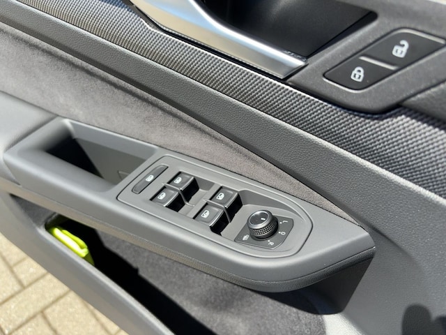 Volkswagen Golf DSG R-Line Style Variant