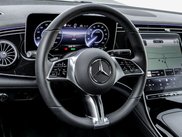 Mercedes-Benz EQE 300 Sedan