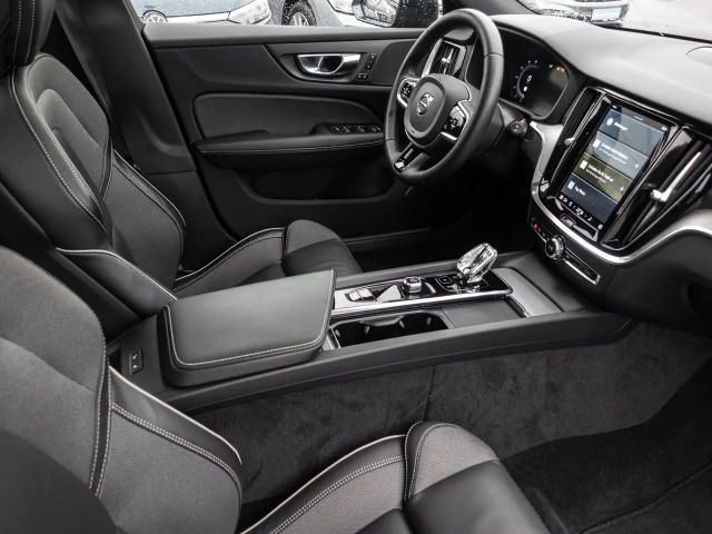 Volvo V60 Cross Country AWD Plus