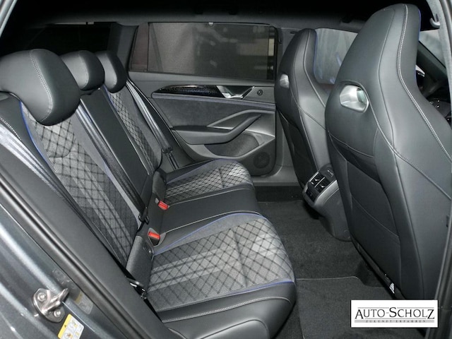 Volkswagen Passat 4Motion DSG R-Line