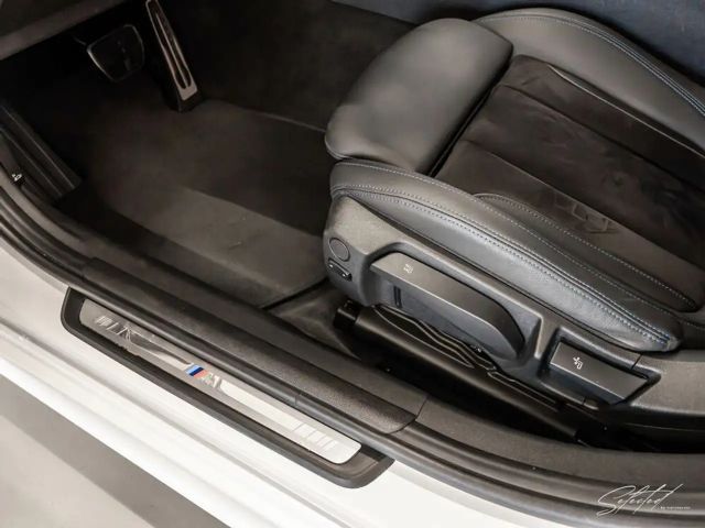 BMW 320 320e M-Sport xDrive