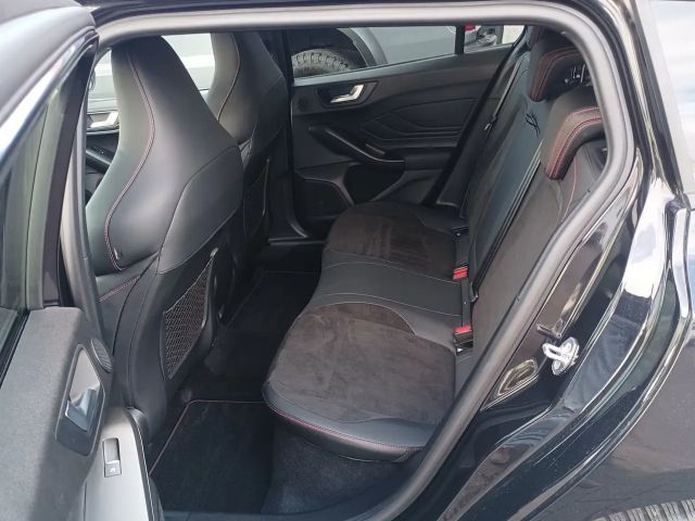 Ford Focus ST Line Wagon