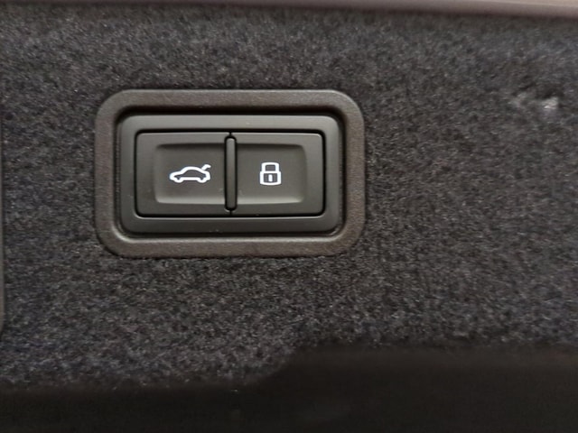 Audi A8 50 TDI Lang Quattro