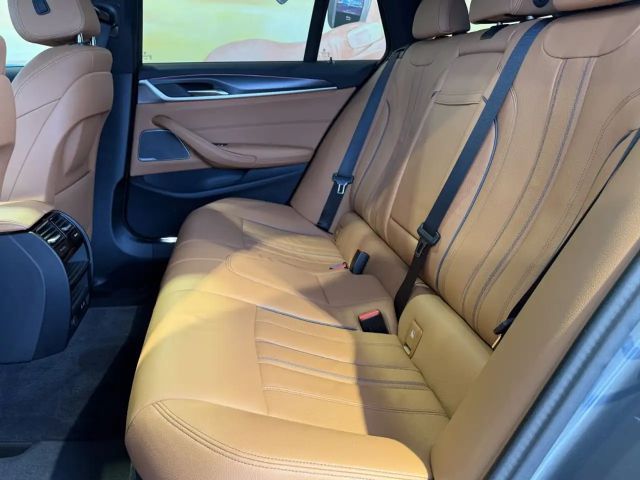 BMW 530 530i M-Sport Touring xDrive