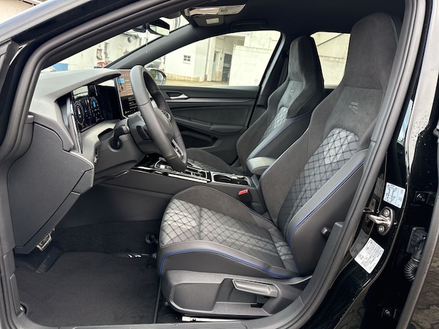 Volkswagen Golf 1.5 eTSI R-Line Variant