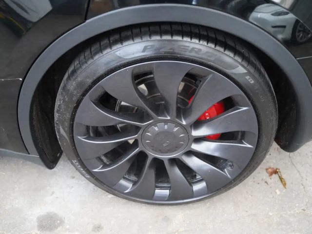 Tesla Model Y Performance