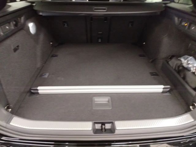 Volkswagen Passat 4Motion DSG R-Line Variant