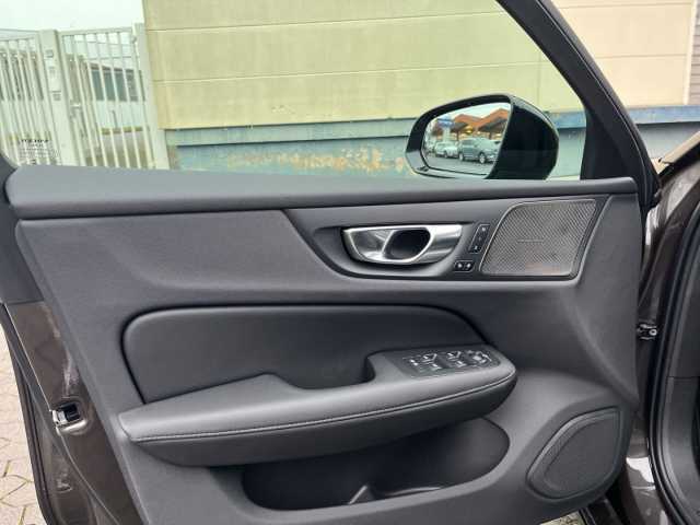 Volvo V60 AWD Dark Plus T8