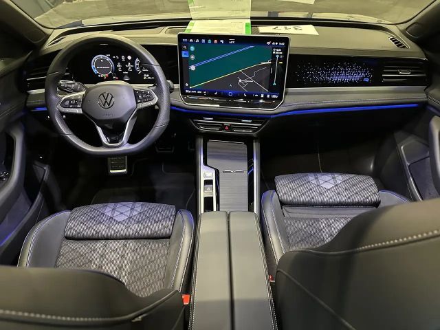 Volkswagen Passat 4Motion R-Line Style Variant