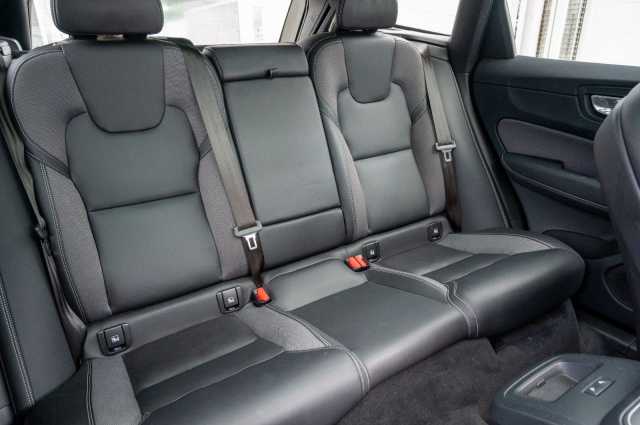 Volvo XC60 AWD Dark Plus