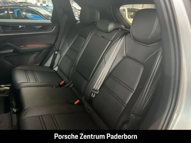 Porsche Cayenne Sportabgasanlage Panorama LED-Matrix