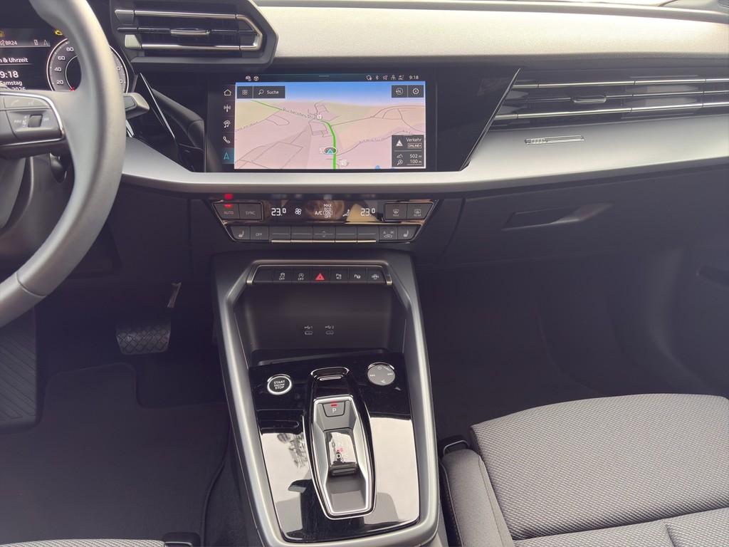 Audi A3 30 TFSI S-Line S-Tronic Sedan Sportback